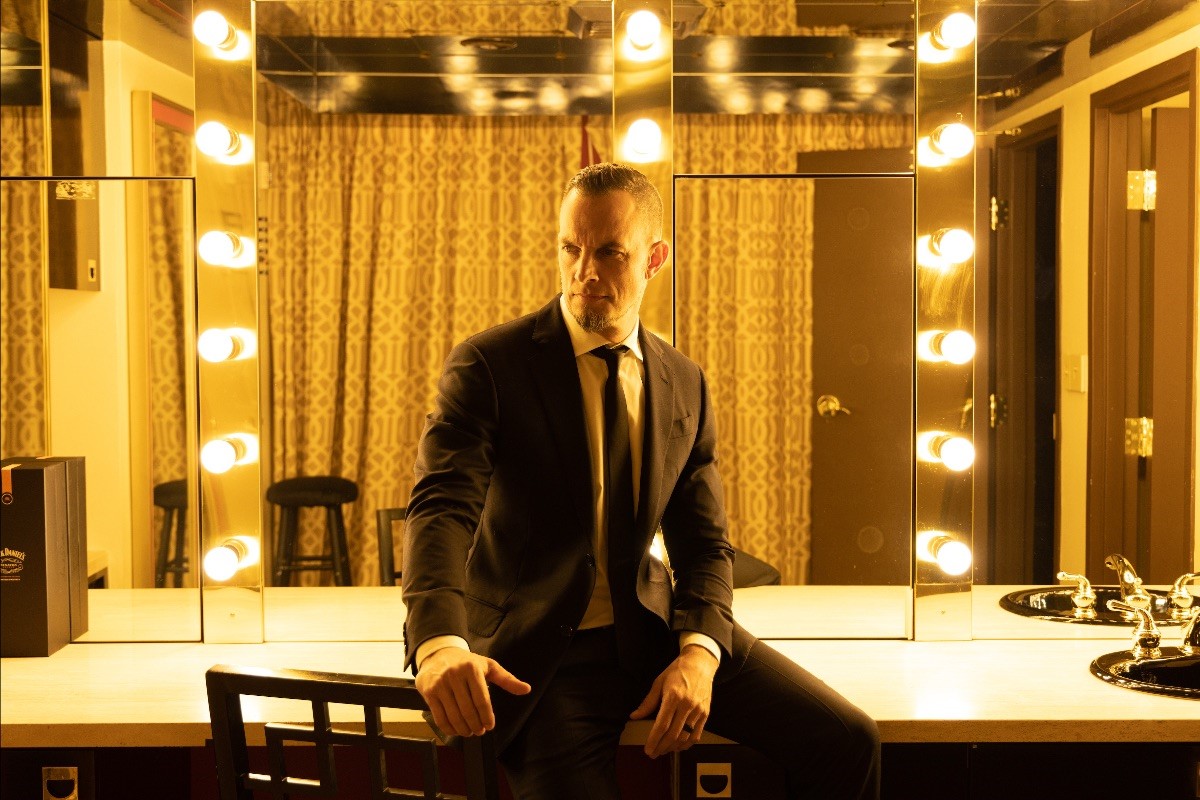 TREMONTI SINGS SINATRA